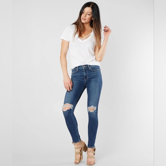 Levi's Blue Wash 721 High Rise Distressed Ripped Skinny Denim Jeans Size 26 30L - Picture 2 of 11